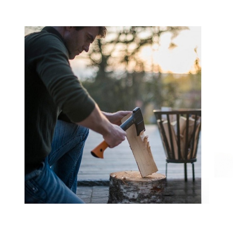 Топор плотницкий Fiskars Х10